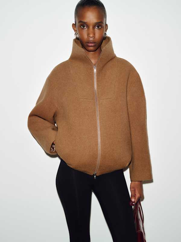 Micha Bomber - Camel