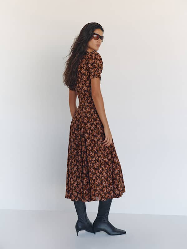 Deja Dress - Story