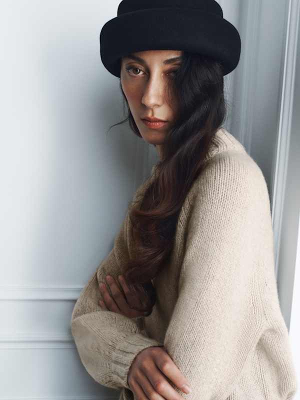 Addison Cashmere Crew Sweater - Alabaster Moulin&eacute;