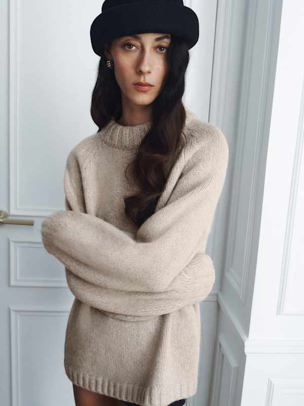Addison Cashmere Crew Sweater - Alabaster Moulin&eacute;
