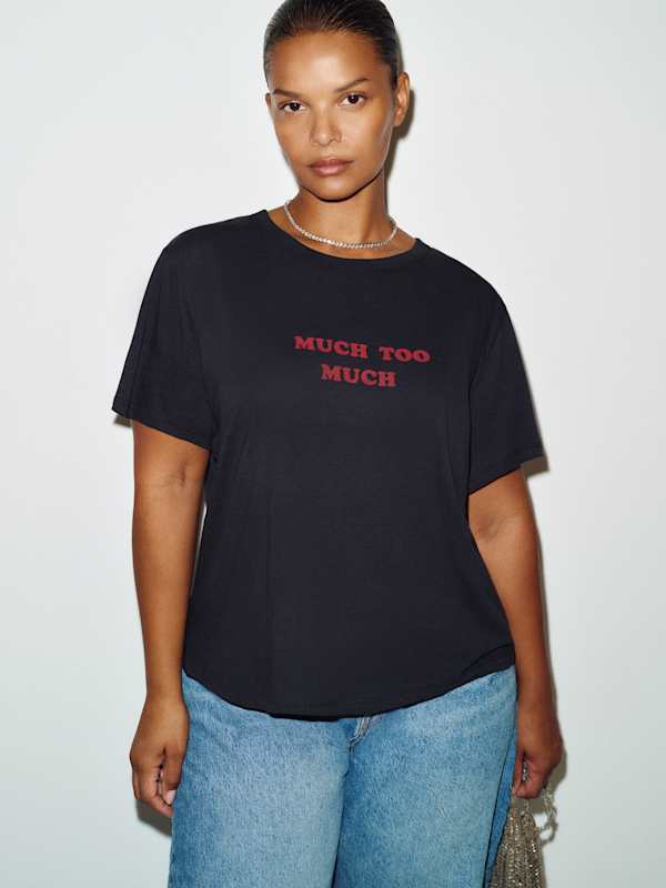 Slogan Tee Es - Too Much