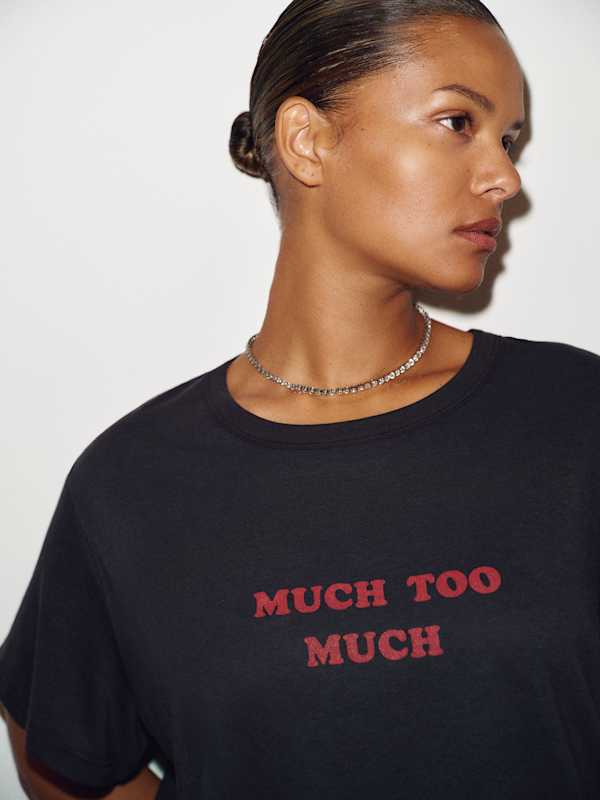 Slogan Tee Es - Too Much