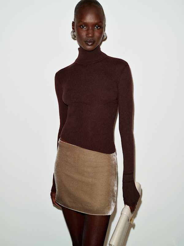 Carla Low Waist Velvet Skirt - Pavement
