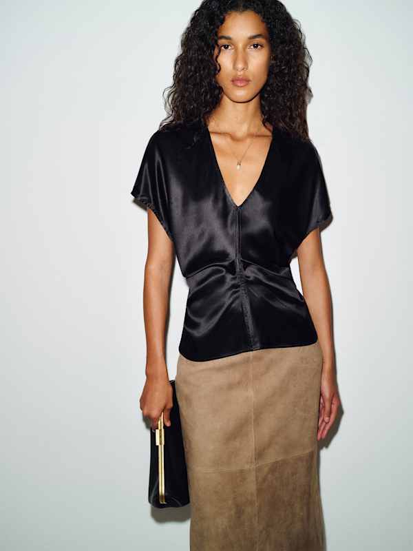 Ginie Silk Top - Black
