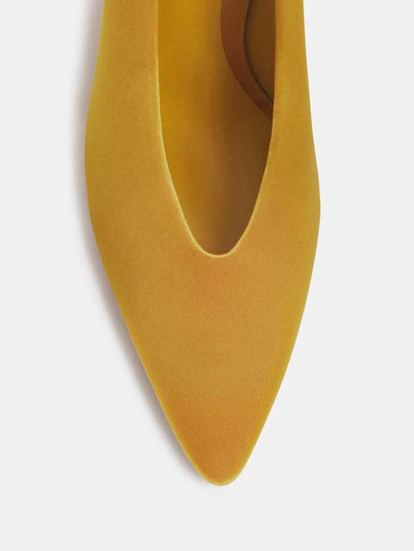 Calista High Pump - Honey Mustard Satin