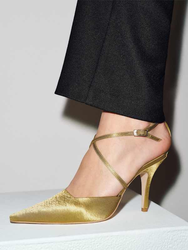 Pari Pump - Gold Textile