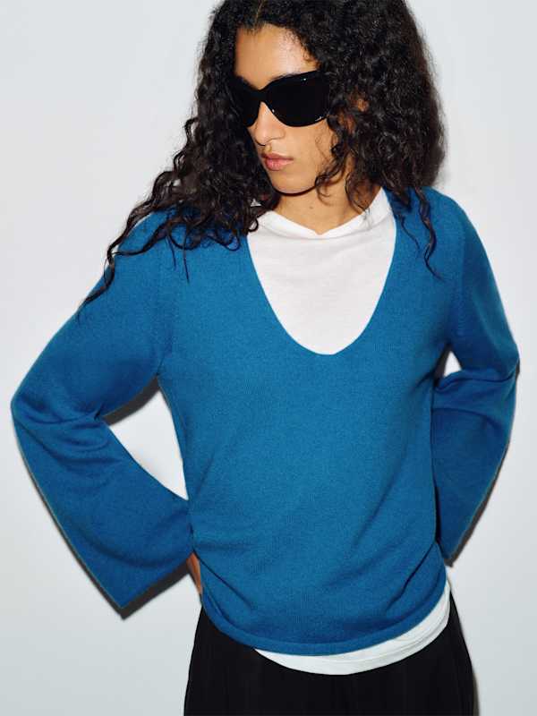 Eliza Scoop Neck Cashmere Sweater - Cerulean