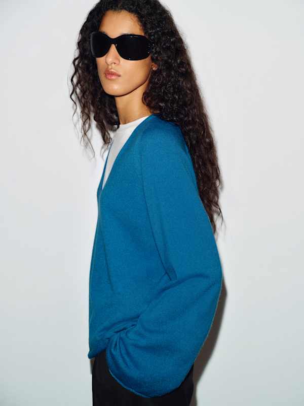 Eliza Scoop Neck Cashmere Sweater - Cerulean