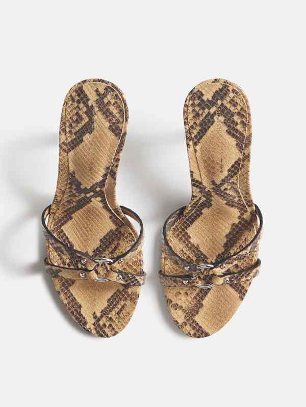 Mules &agrave; talons hauts Bondage - Effet serpent cr&egrave;me clair