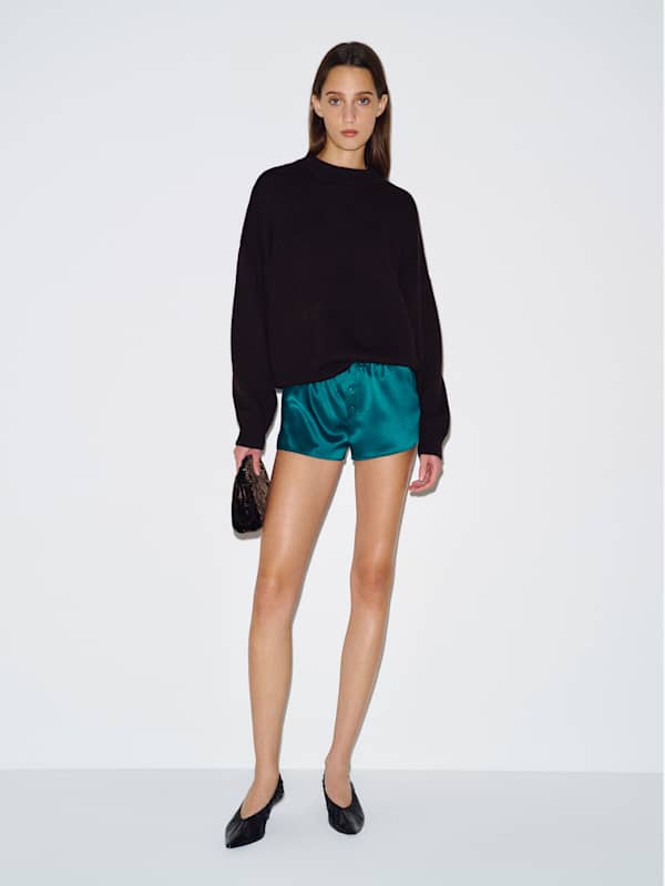 Deja Satin Short - Vitrine