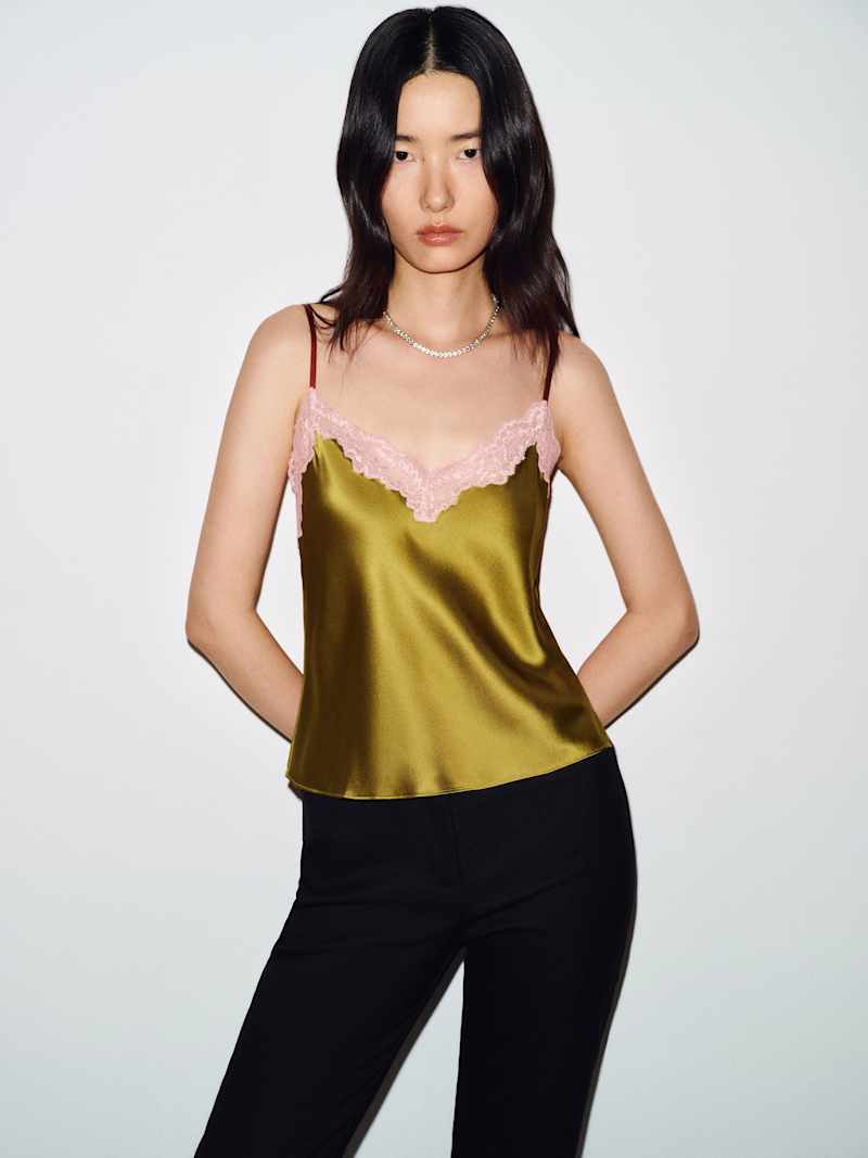 Teddy Silk Top Reformation – top en soie, coloris Citrine Lace – vue 3