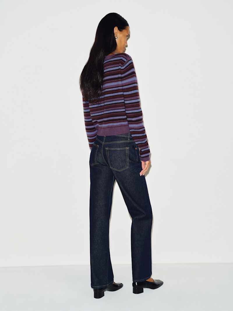 Clara Cashmere Crew Cardigan Reformation – cardigan en cachemire, coloris Crushed Violet Multi Stripe – vue 6