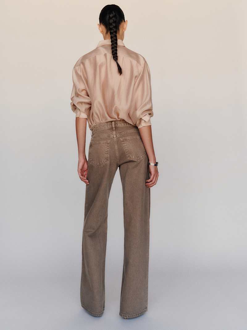 Cary Low Rise Slouchy Wide Leg Jeans Reformation – jean large taille basse, coloris Morel – vue 4