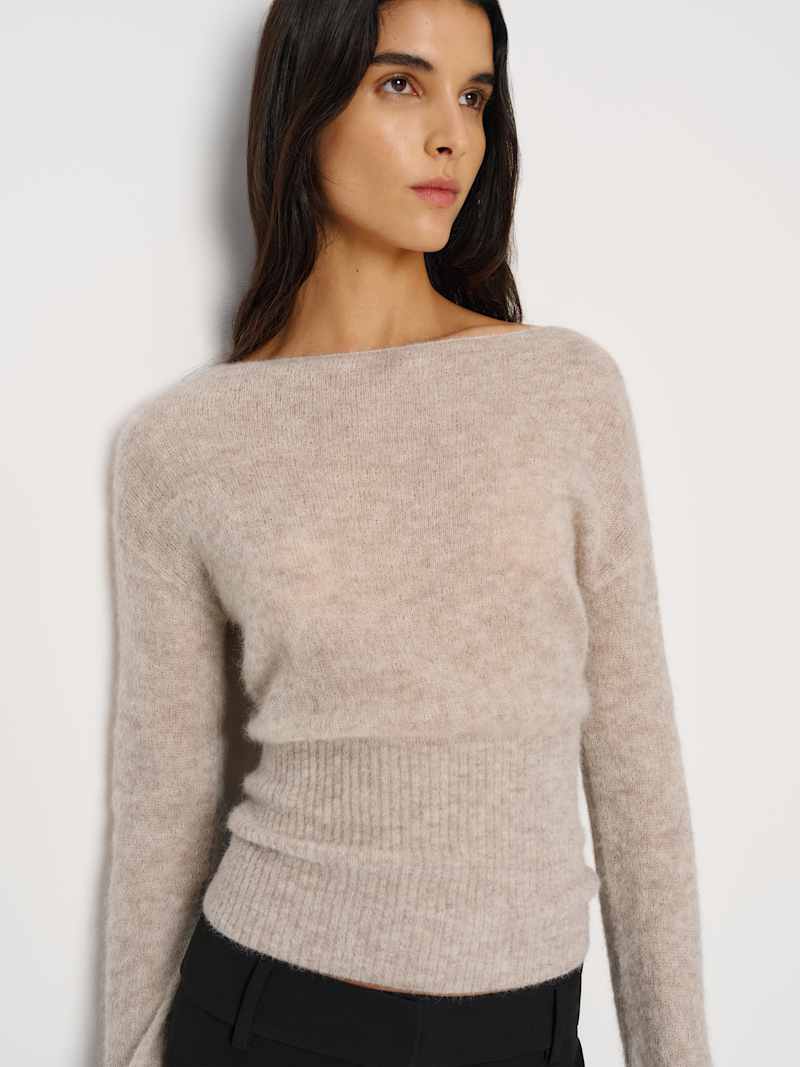 Soren Sheer Alpaca Sweater Top Reformation – pull, coloris Barley – vue 4