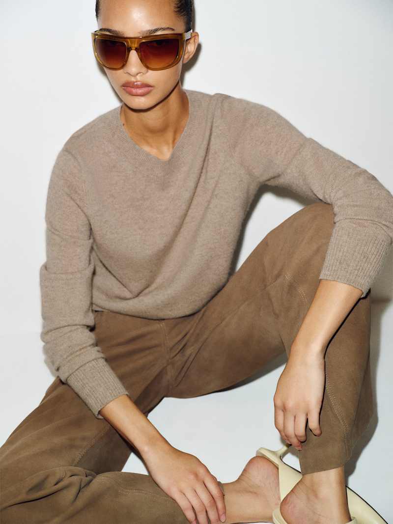 Nikki Cashmere Crew Reformation – pull en cachemire, coloris Oatmeal – vue 3