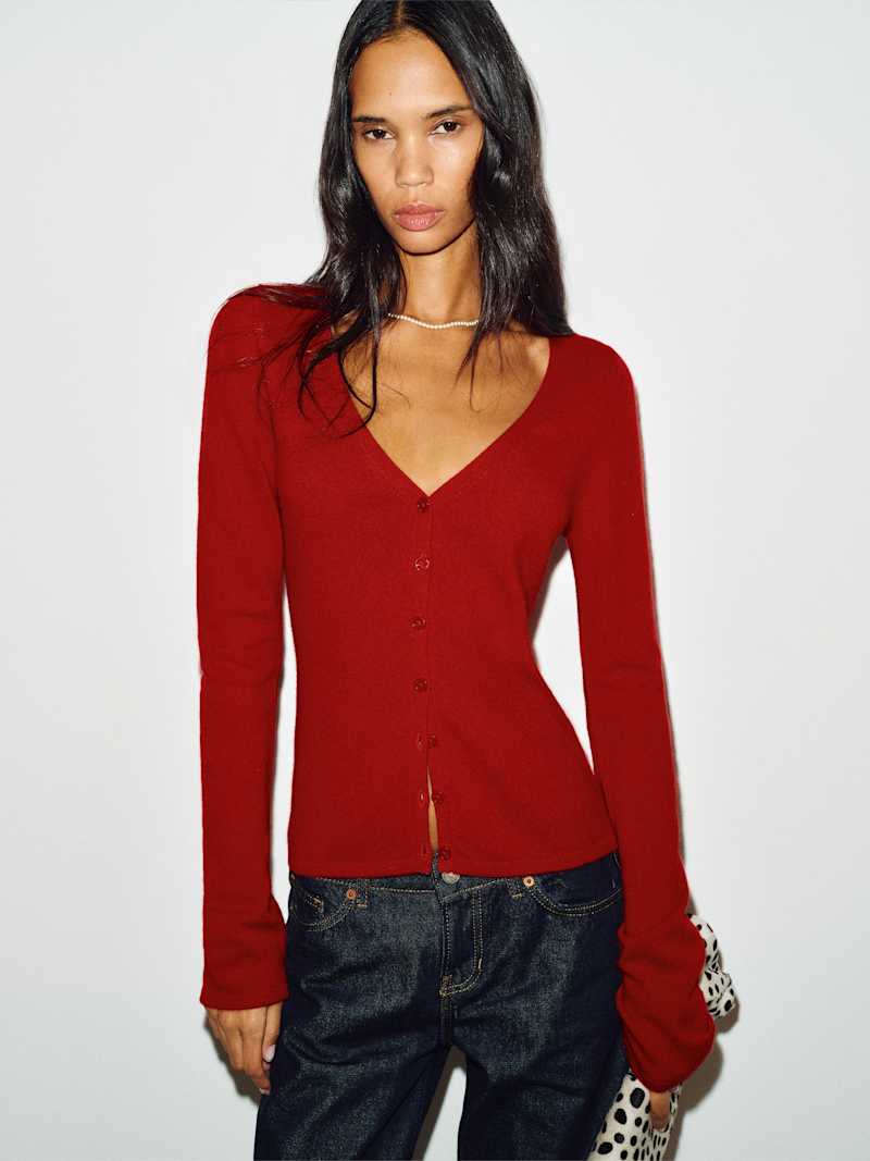Bloom Cashmere V - Neck Cardigan Reformation – cardigan en cachemire, coloris Lipstick – vue 2