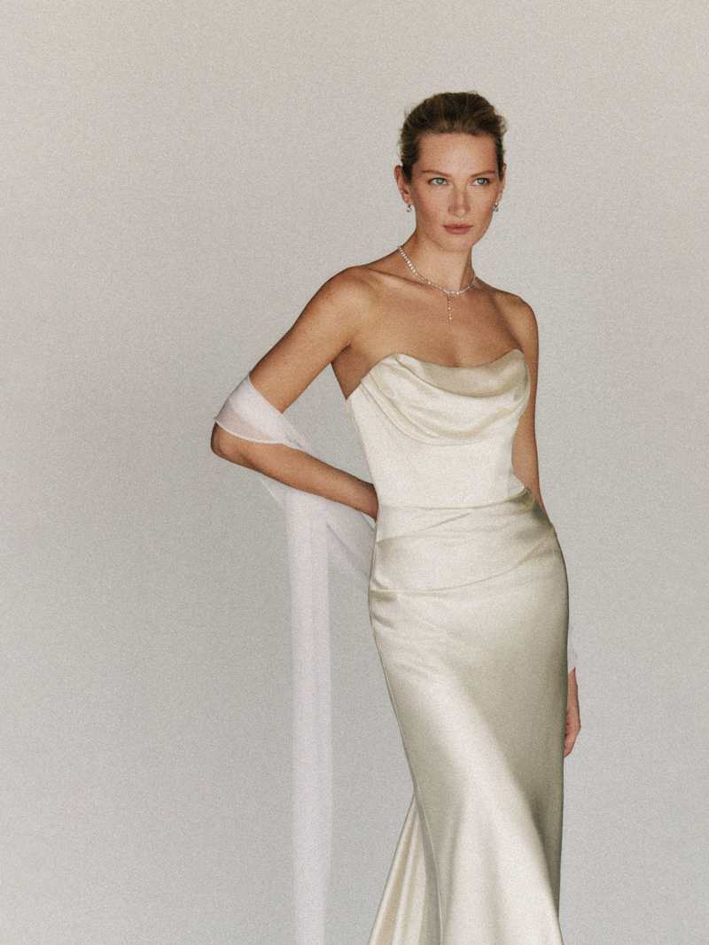 Lupe Silk Dress Reformation – robe en soie, coloris Ivory – vue 2