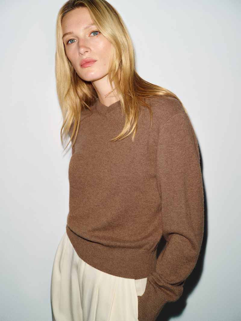 Landon Cashmere V-Neck Reformation – pull en cachemire, coloris Heathered Chanterelle – vue 2