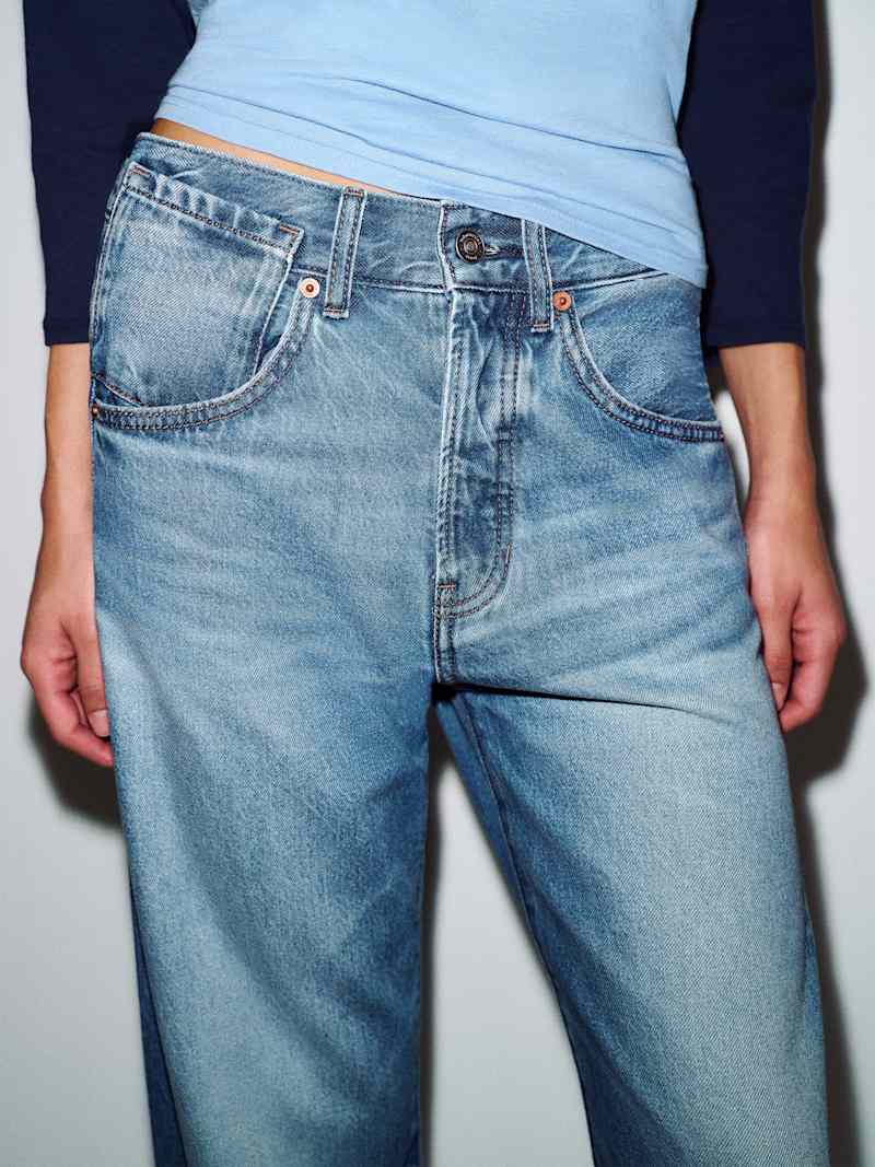 Ethan Low Rise Buckle Back Baggy Jeans Reformation – jean ample taille basse, coloris Salerno – vue 3