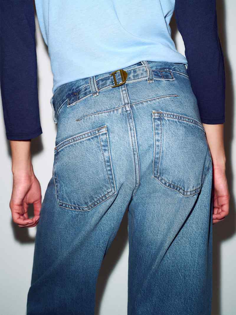Ethan Low Rise Buckle Back Baggy Jeans Reformation – jean ample taille basse, coloris Salerno – vue 6