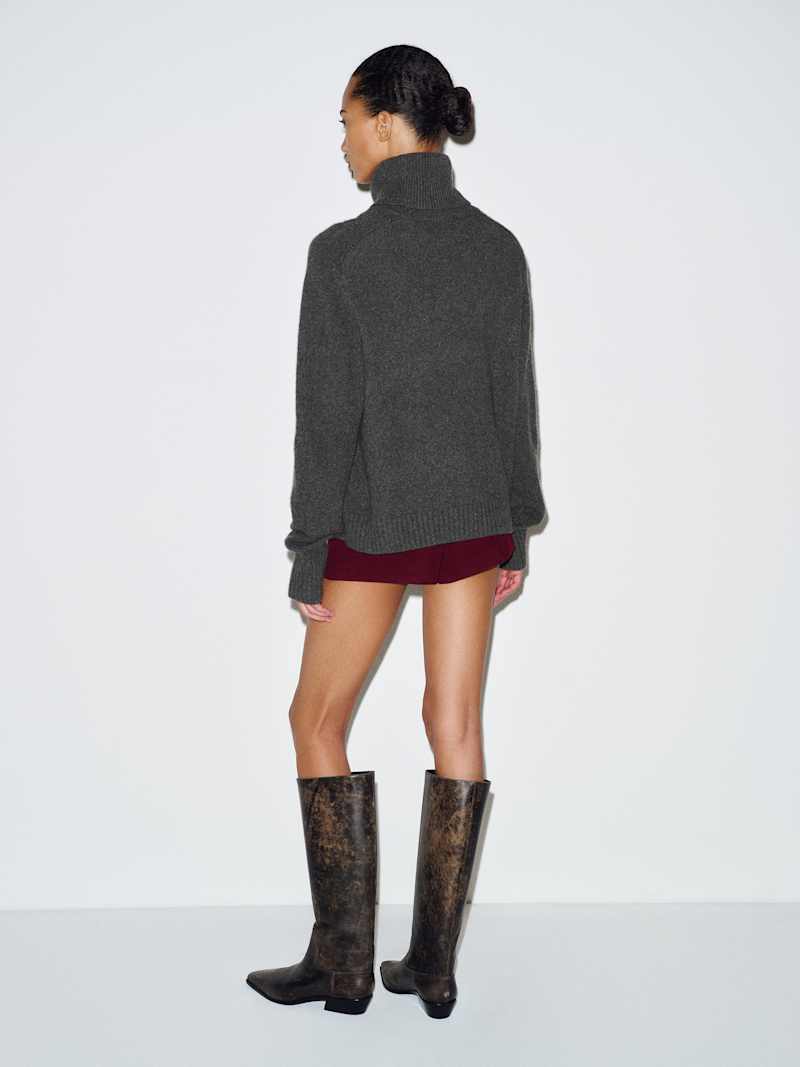 Dove Cashmere Oversized Turtleneck Reformation – pull en cachemire, coloris Flannel – vue 4