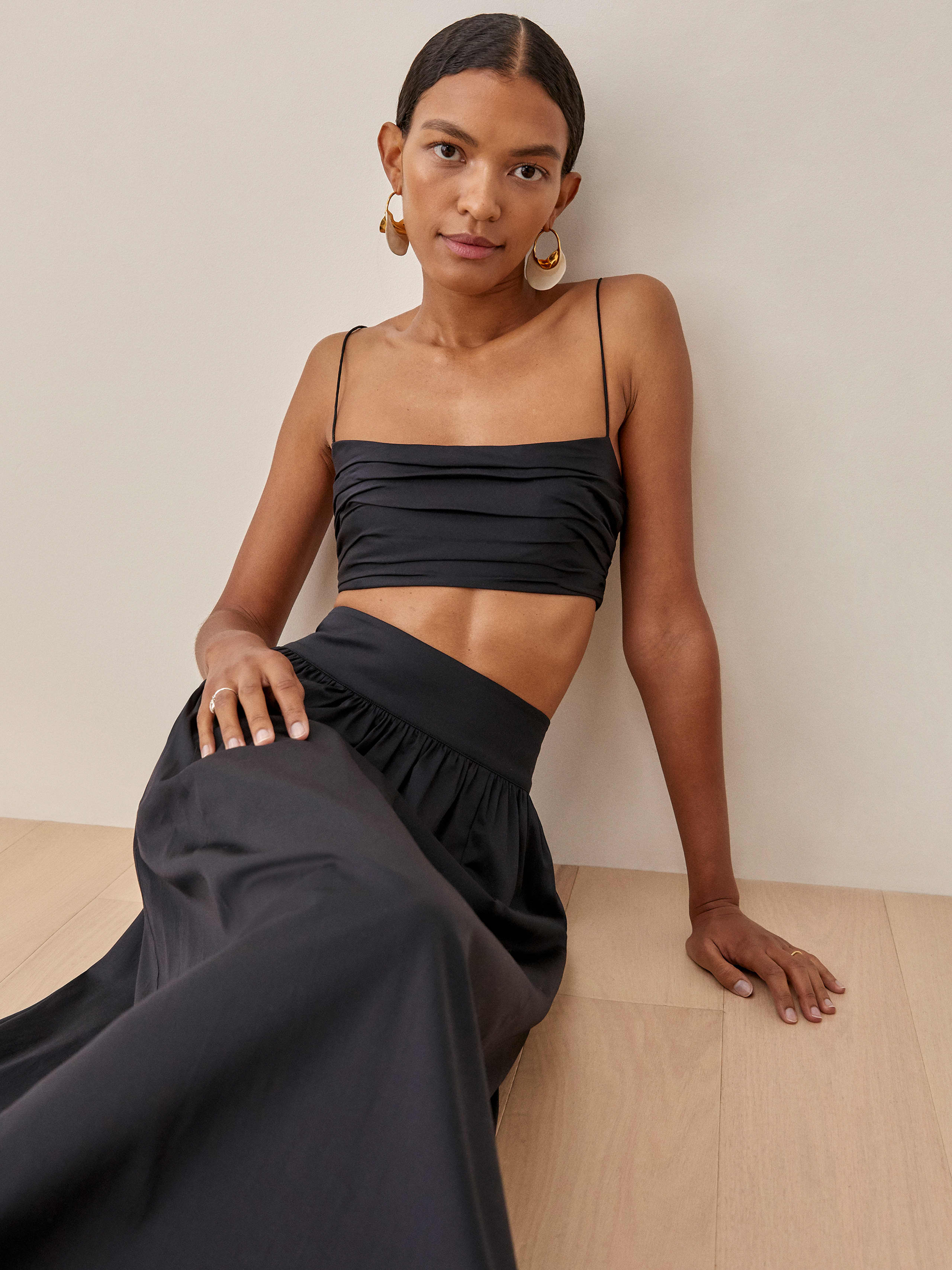 Black Carlow Two Piece