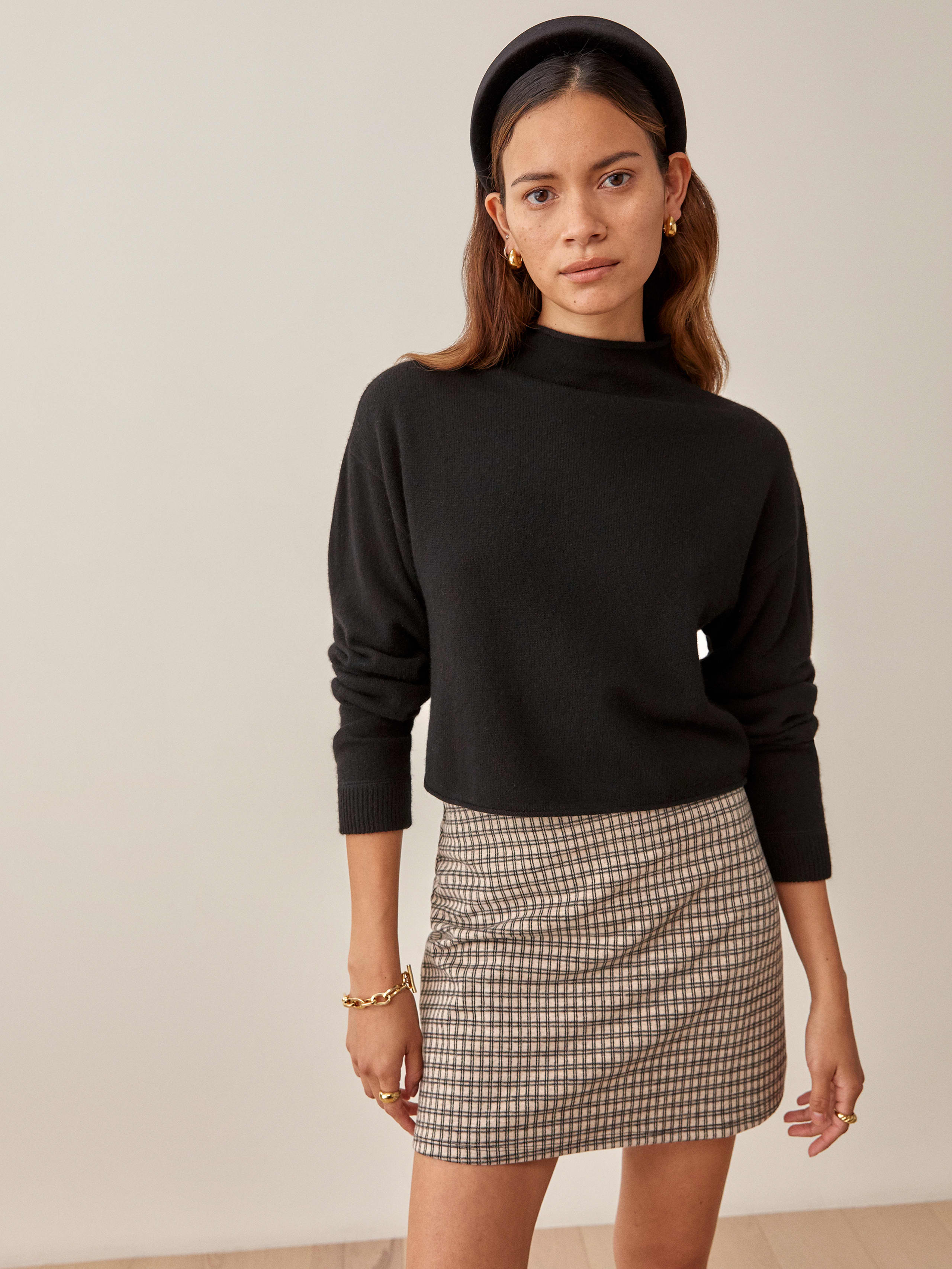 Black Cropped Cashmere Turtle