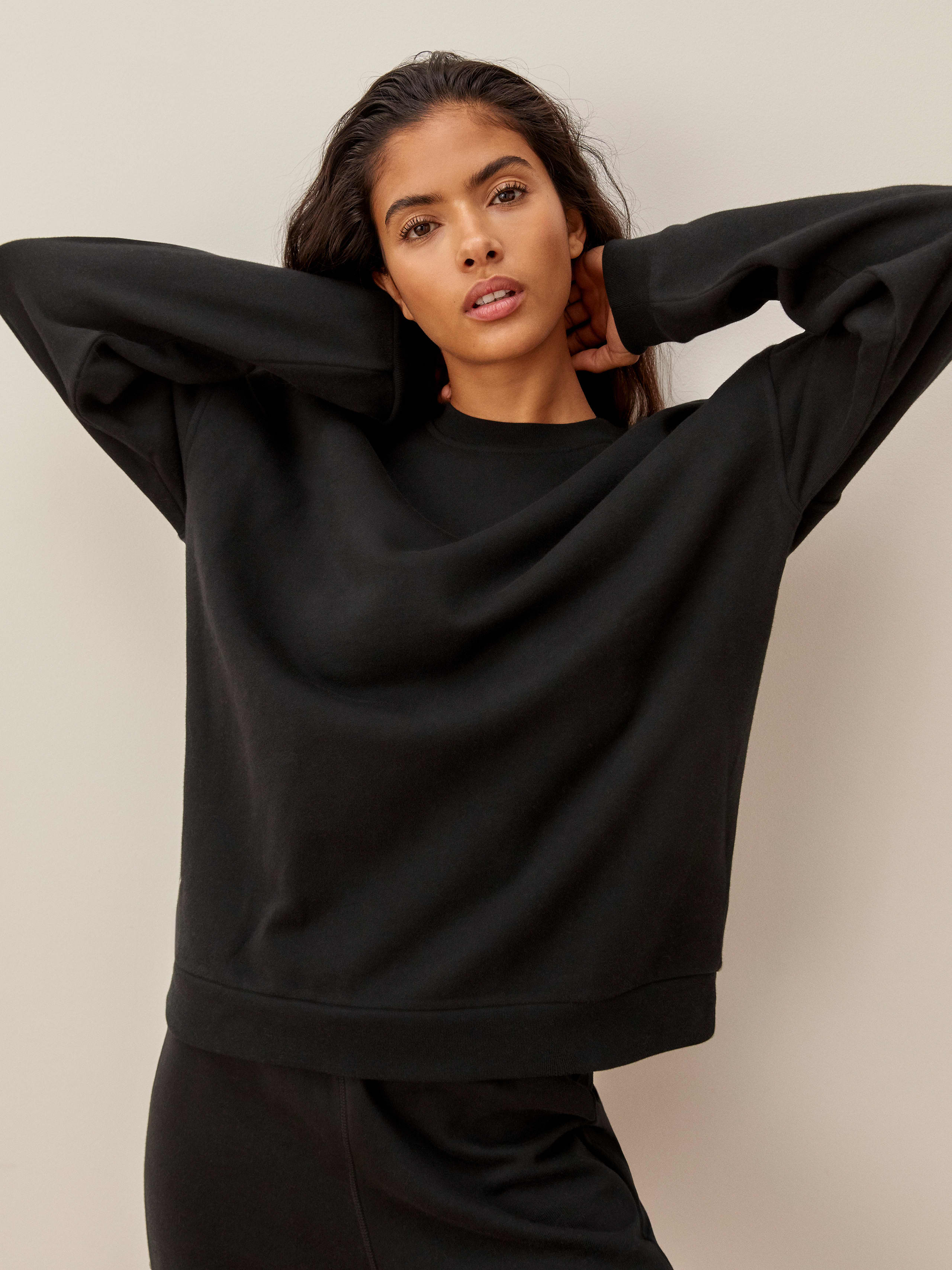 oversized sweatshirt ootd