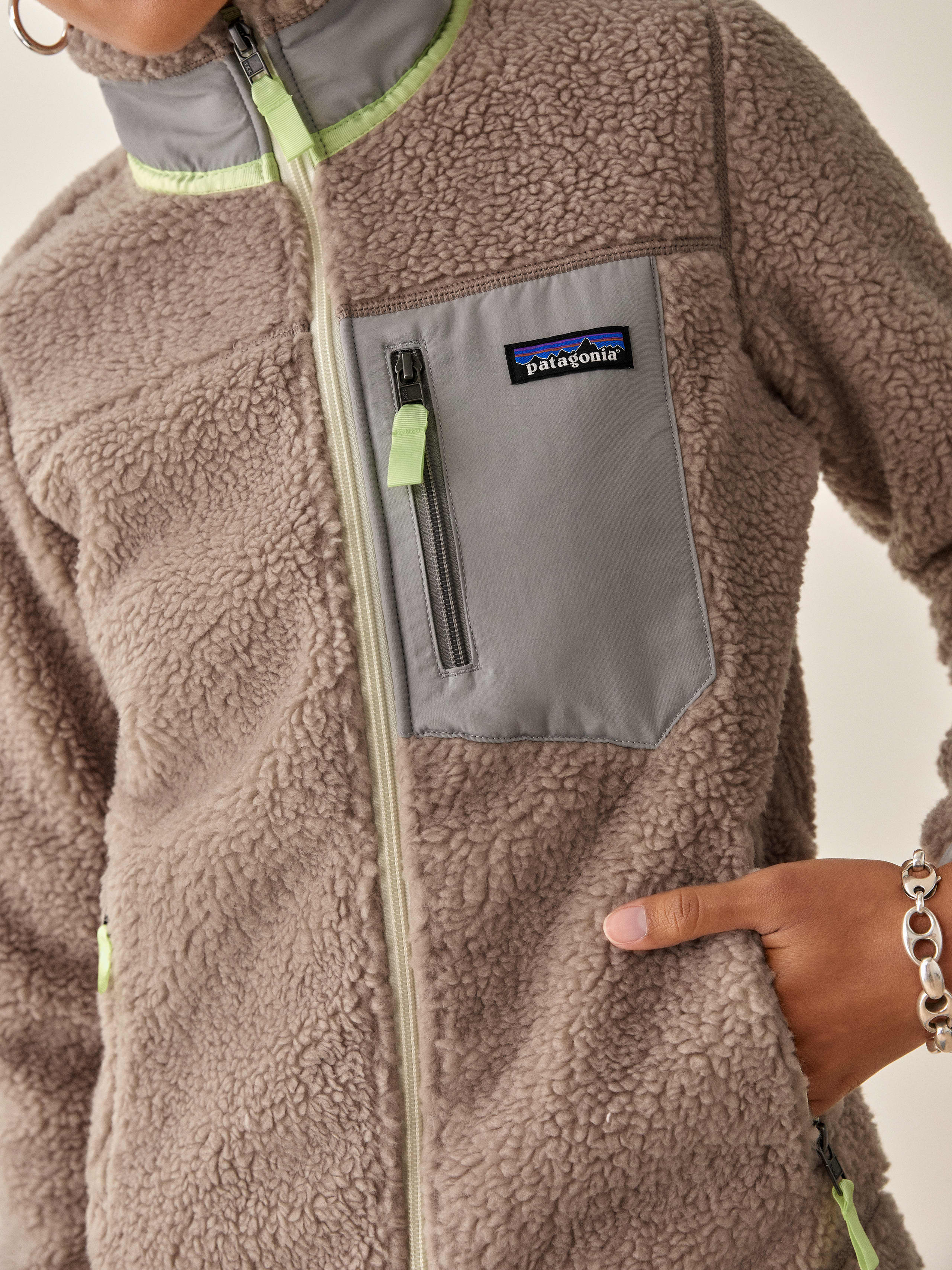 Shroom Taupe Patagonia Classic Retro X-Jacket