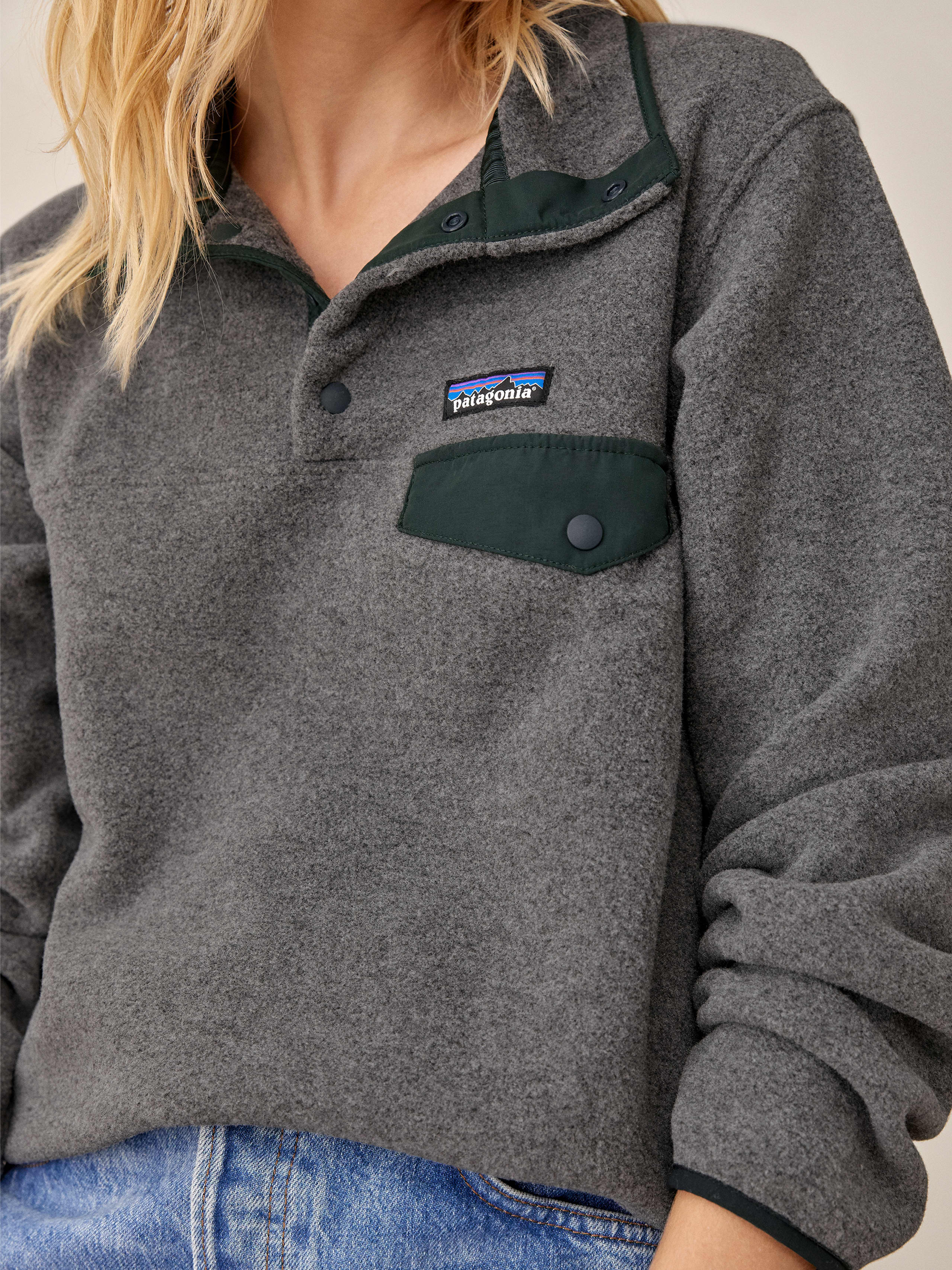 Nickel/Northern Green Patagonia W's Lightweight Synchilla Snap-T Pullover