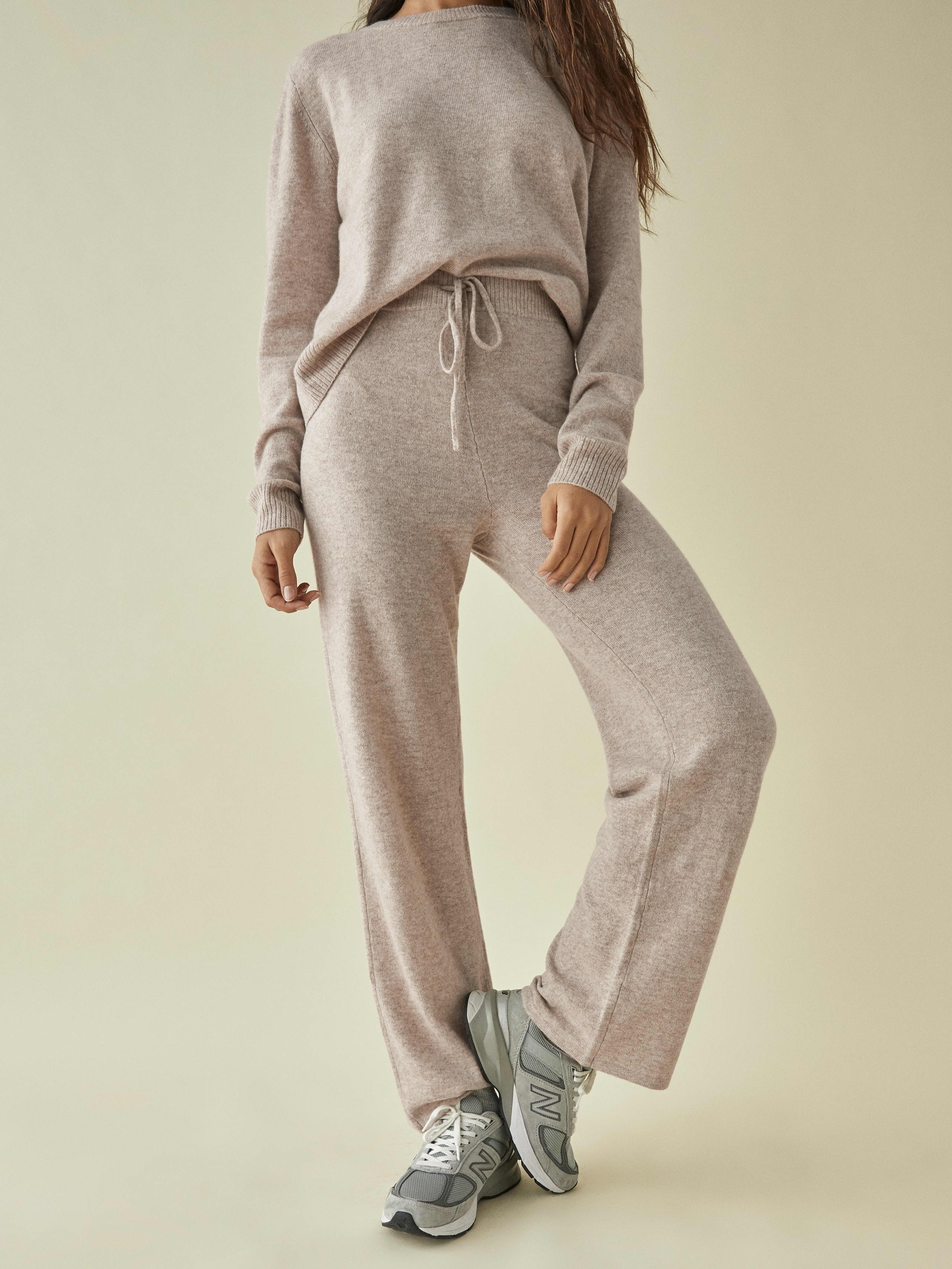 cashmere sweat outfit