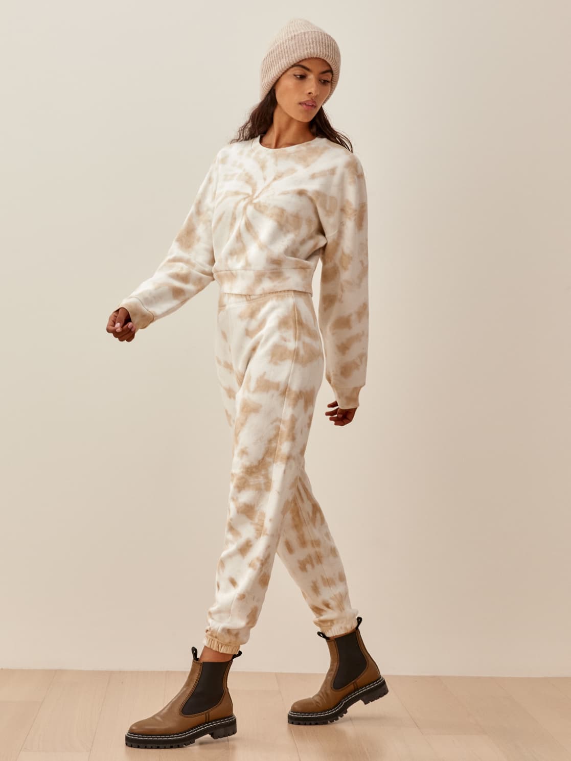 hunter sweatshirt reformation