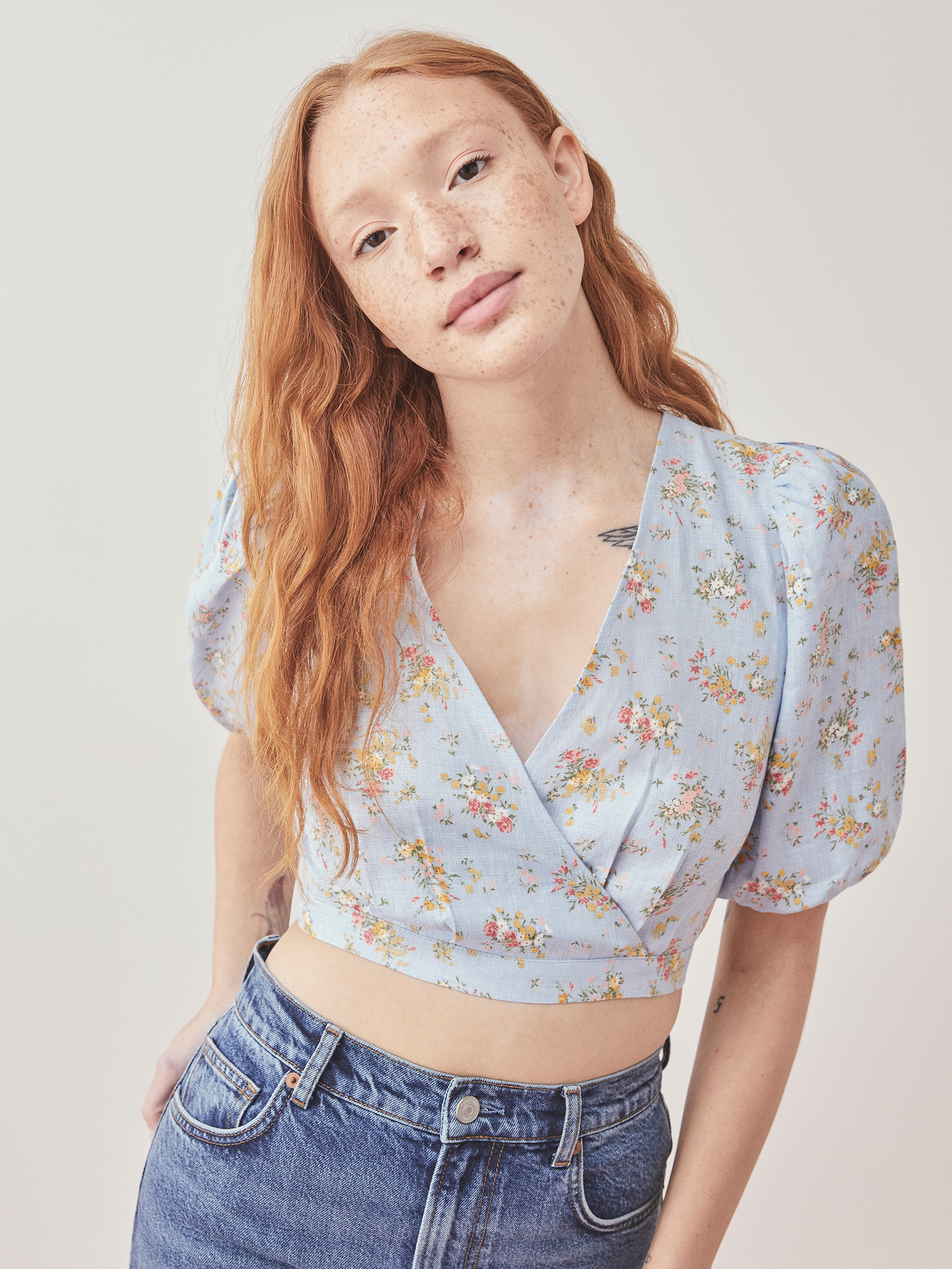 Biscotti Folded Sleeve Top